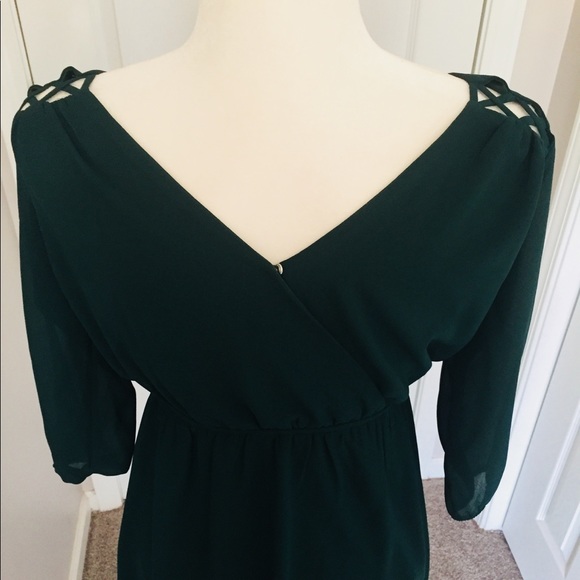 Green chiffon dress - Picture 3 of 3